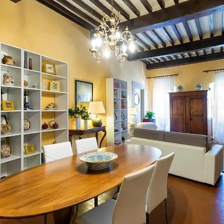 Casa Del Loggiato